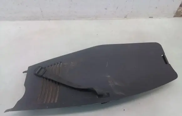 Toyota Corolla Verso E121 Other trunk/boot trim element 647450F011