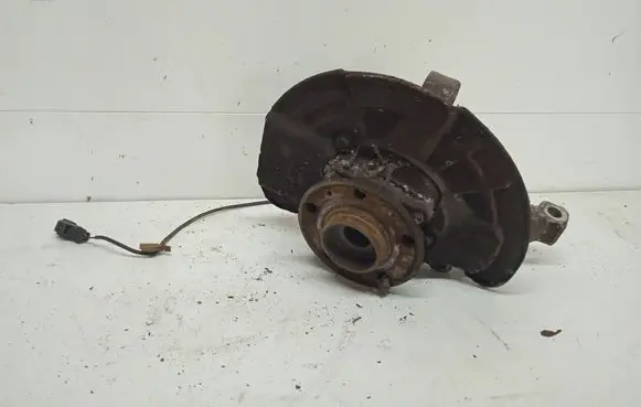 Volvo V70 Front wheel hub spindle knuckle 9461944