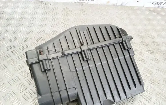 Peugeot 2008 I Air filter box 9670851880