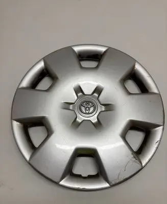 Toyota Corolla Verso AR10 R15 wheel hub/cap/trim 4260202180 50882A0