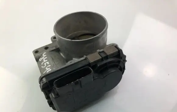 Volvo S80 Throttle valve 8677796