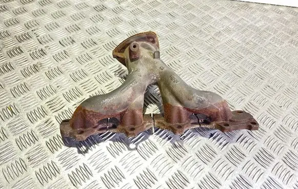 Opel Zafira B Exhaust manifold 24438032