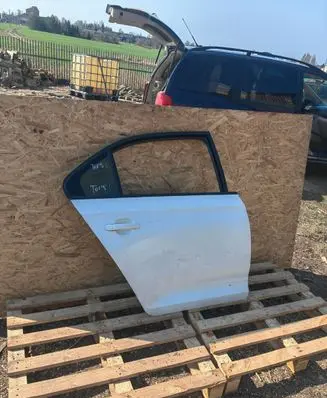 Seat Toledo IV (NH) Rear door