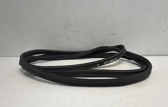 Opel Vivaro Loading door rubber seal (on body) 