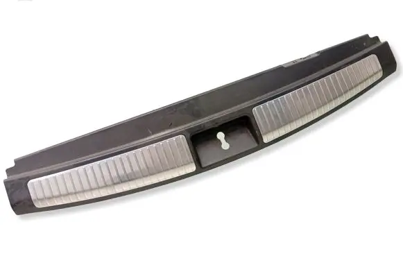 Mercedes-Benz ML W164 Trunk/boot sill cover protection A1646900987