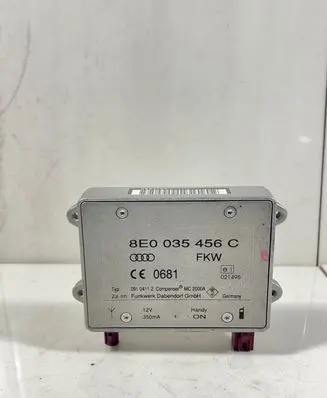 Audi Q7 4L Antenna control unit 8E0035456C