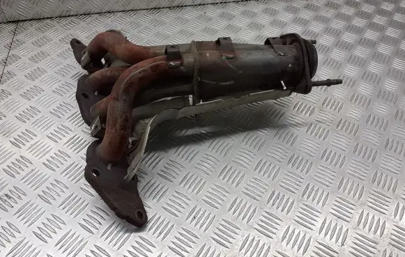 Mazda 6 Exhaust manifold