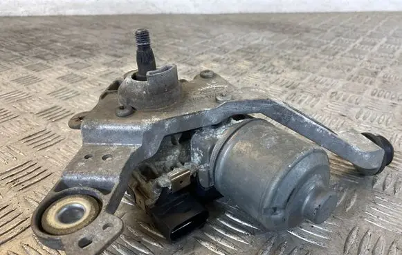 Front wiper linkage and motor