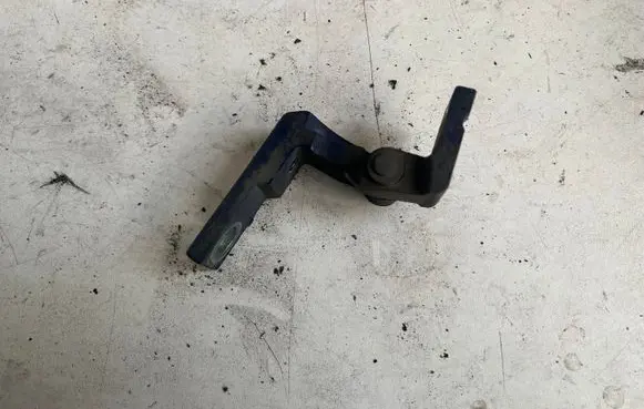Seat Altea Front door upper hinge 5P0831401