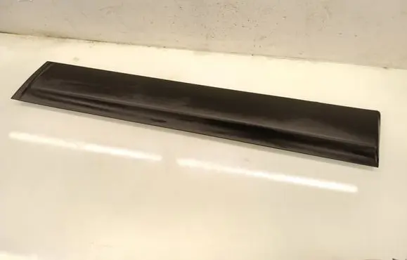 Nissan Qashqai+2 Front door trim (molding) 80870BR01A