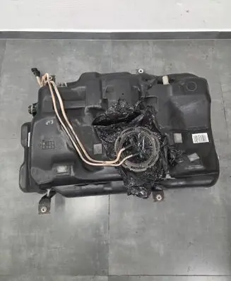 Mercedes-Benz CLA C117 X117 W117 Fuel tank A2460039899 5480411 L130056