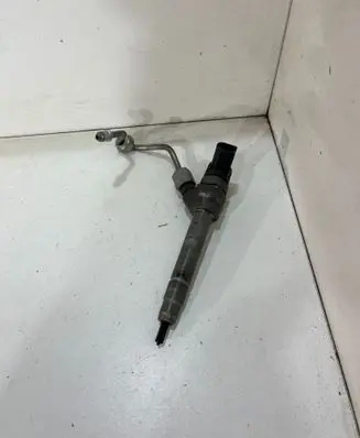 BMW 5 F10 F11 Fuel injector 0445110478 7810702