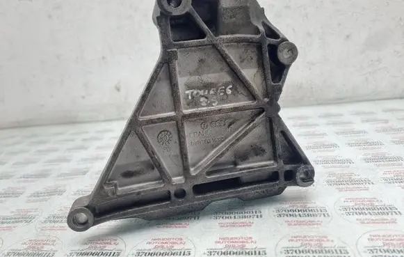 Volkswagen Touareg I Generator/alternator bracket 070903143C