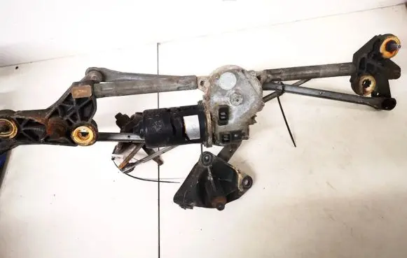 Chrysler Voyager Front wiper linkage and motor