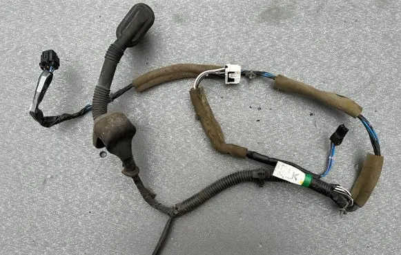 Nissan Patrol Y61 Rear door wiring loom 24127VB065