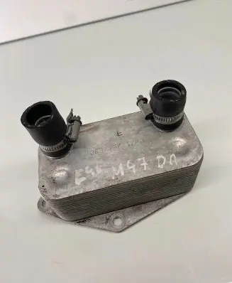 Engine oil radiator