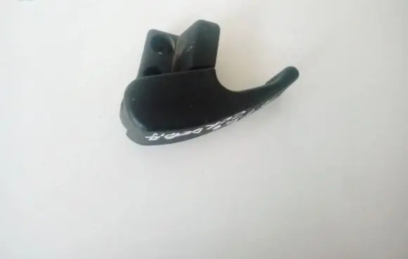 Engine bonnet (hood) release handle