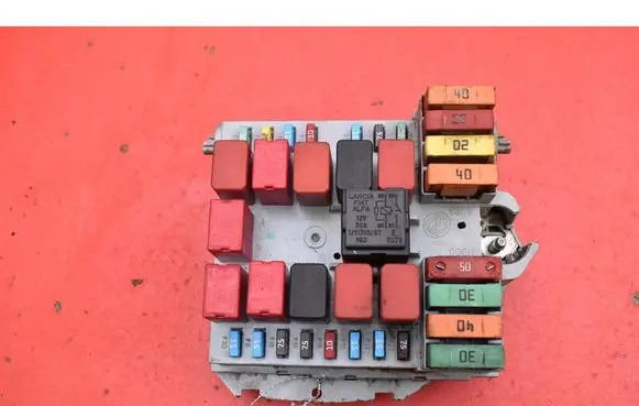 Peugeot Boxer Fuse box set 1367661080