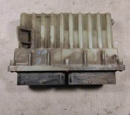 Opel Zafira A Fan control module 24462346 15408375