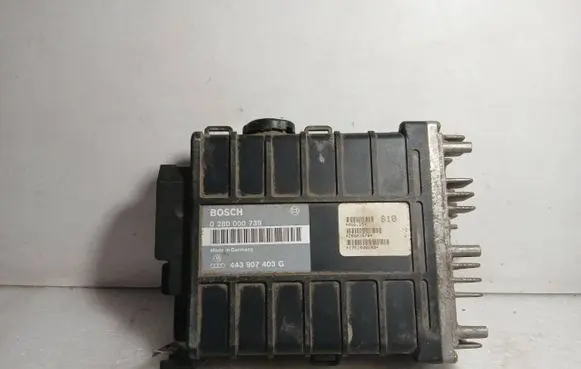 Volkswagen PASSAT B3 Engine control unit/module 0280000739 443907403G