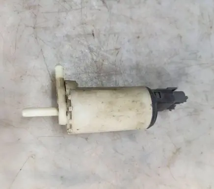 Volvo S70 V70 V70 XC Windscreen/windshield washer pump 044002