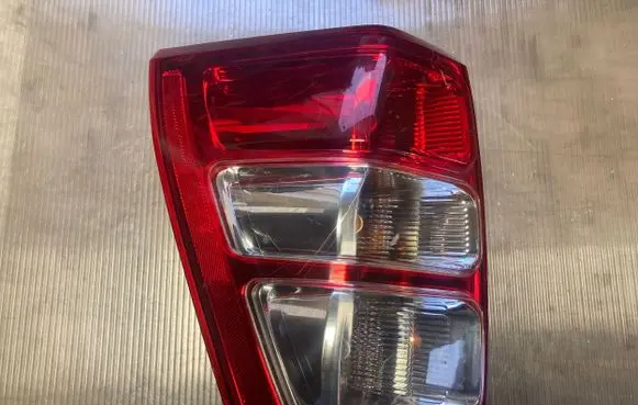 Suzuki Grand Vitara II Rear/tail lights 22059079 1504 A045053