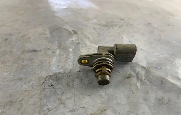 Volkswagen Polo III 6N 6N2 6NF Camshaft position sensor 030907601D