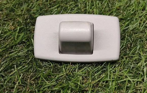 Mercedes-Benz C W205 Sun visor clip/hook/bracket A1668100012