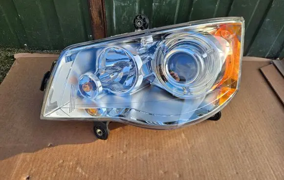 Chrysler Town u0026 Country V Headlights/headlamps set 05113335AF