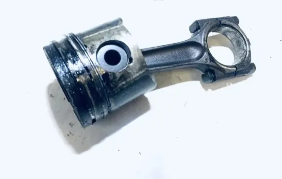 Citroen Xsara Picasso Piston with connecting rod