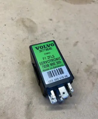 Volvo XC70 Other relay 7038900305 30778640 5DS00947006