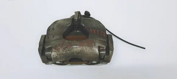 Volkswagen Touareg I Front brake caliper 7H0105D