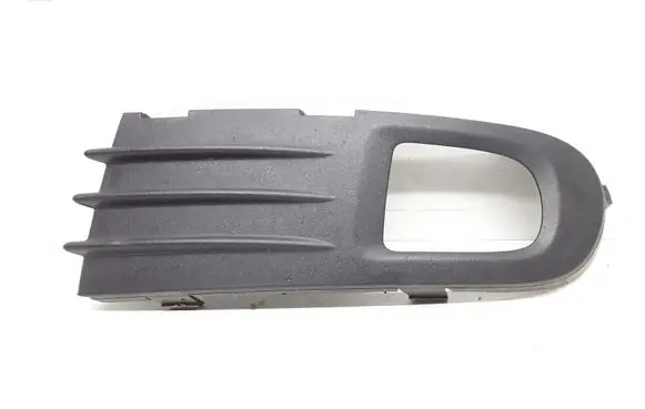 Front fog light trim/grill