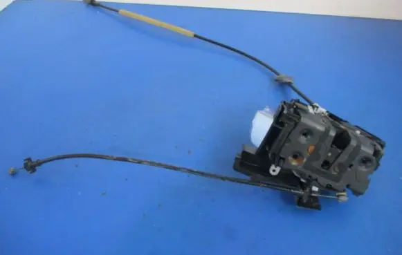 Ford Focus C-MAX Front door lock 3M5AR21813EN