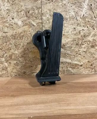 Volkswagen Golf V Accelerator throttle pedal 1K1721503P