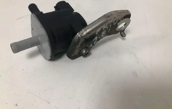 Toyota Prius (XW30) Turbo solenoid valve 9091012276