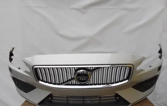 Volvo V60 Front bumper 31690589