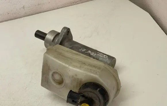 Renault Scenic I Brake fluid reservoir 7700436913 7700828034