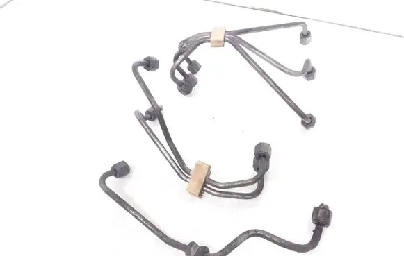 Fuel injector supply line/pipe