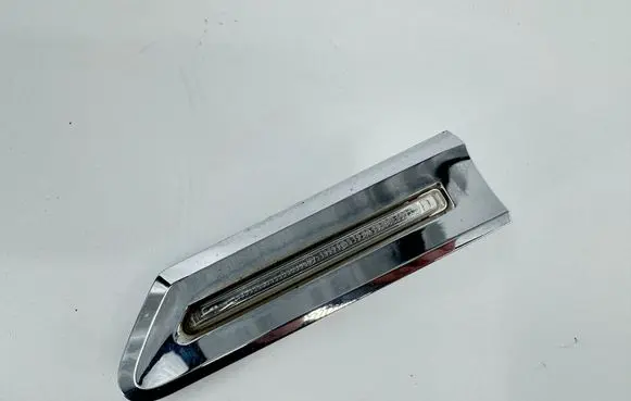 BMW 7 F01 F02 F03 F04 Front fender indicator light 7203372
