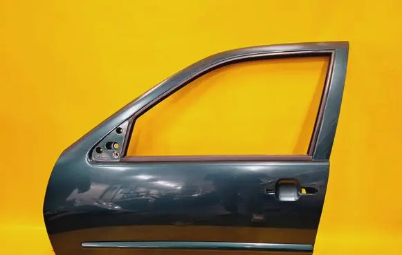 Volkswagen Polo III 6N 6N2 6NF Front door