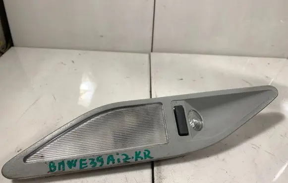 BMW 5 E39 Rear seat light 8363611