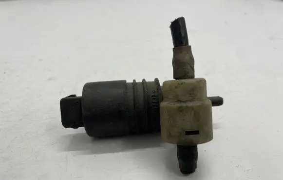 Opel Zafira C Windscreen/windshield washer pump