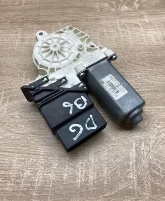Volkswagen PASSAT B6 Rear door window regulator motor 1K0959704P 973622106