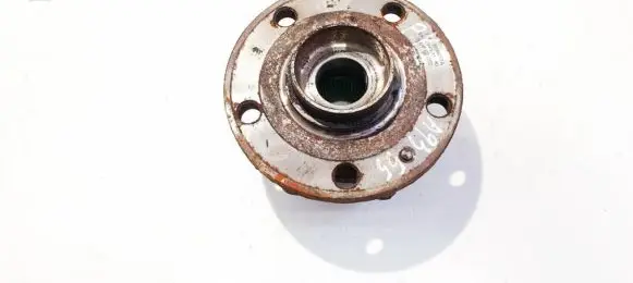 Audi A3 S3 8P Front wheel hub