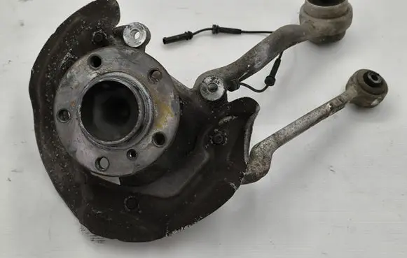 BMW 1 F20 F21 Front wheel hub spindle knuckle 6792285