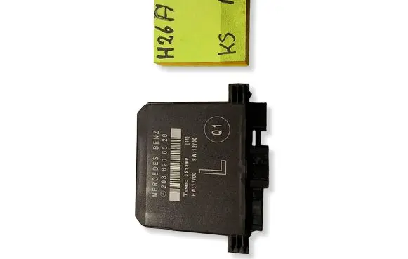 Mercedes-Benz C W203 Door control unit/module 2038206526