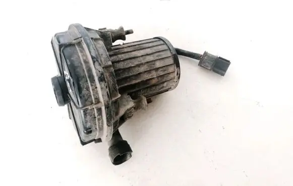 BMW 5 E60 E61 Secondary air pump 