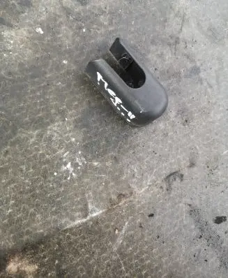 Renault Megane III Rear wiper blade arm