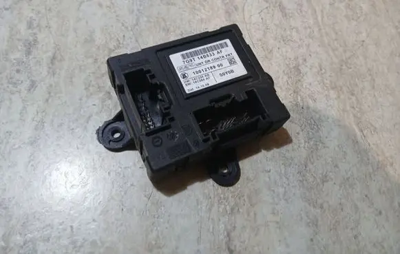 Ford S-MAX Door control unit/module 14C235AB